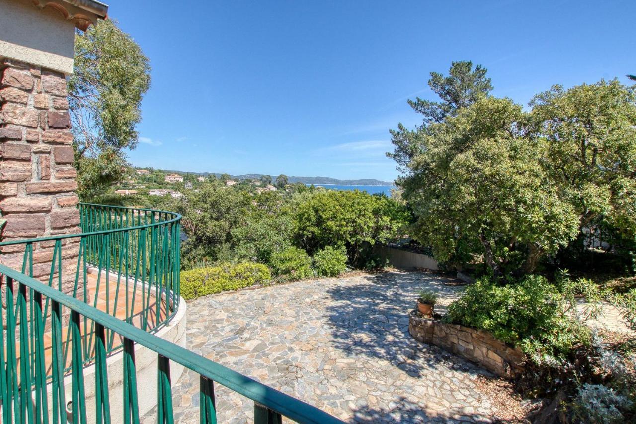 Villa Cavalaire Sur Mer Exteriör bild