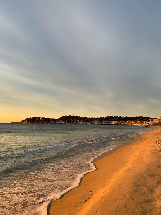 Villa Cavalaire Sur Mer Exteriör bild