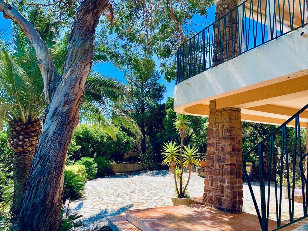 Villa Cavalaire Sur Mer Exteriör bild